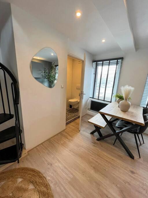 Gezellig Appartement, Gerenoveerd Eind 2022 提耳堡 外观 照片